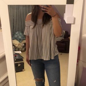 Off the shoulder striped American eagle top